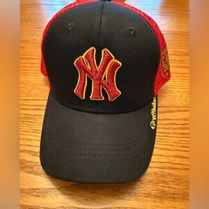 New York Yankees - Harry Potter Gryffindor Cap.  NWT
